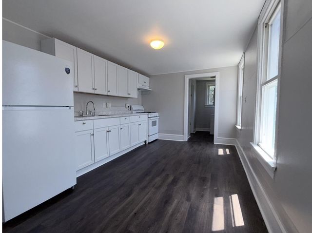 517 LINDEN AVE, Burlington, NJ 08016