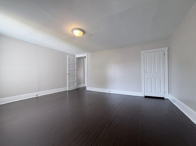 517 LINDEN AVE, Burlington, NJ 08016