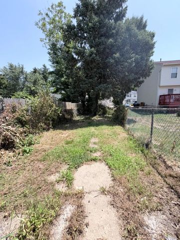 517 LINDEN AVE, Burlington, NJ 08016