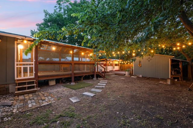 5802 Chesterfield Ave, Austin, TX 78752