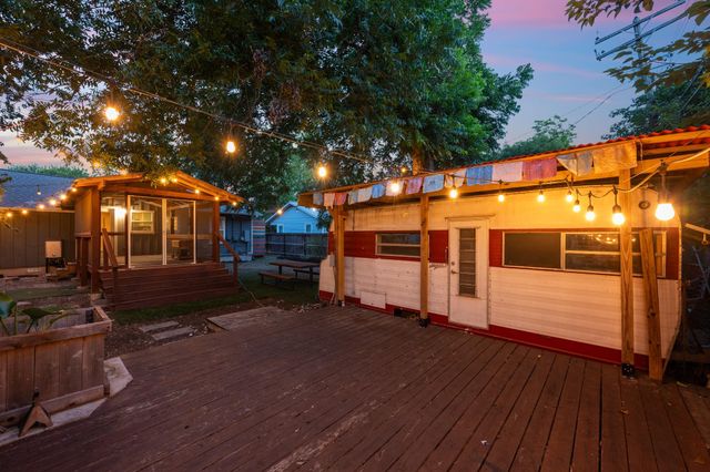 5802 Chesterfield Ave, Austin, TX 78752