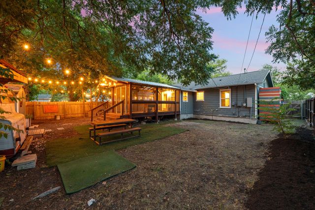 5802 Chesterfield Ave, Austin, TX 78752