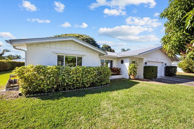 1346 NW Pine Lake Drive, Stuart, FL 34994