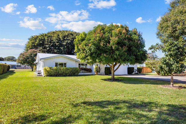 1346 NW Pine Lake Drive, Stuart, FL 34994