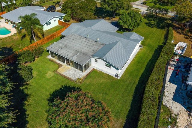 1346 NW Pine Lake Drive, Stuart, FL 34994