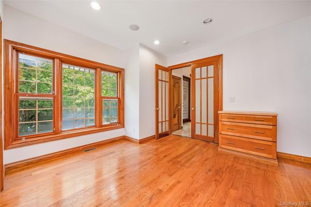 52 Snapdragon Lane, Roslyn Heights, NY 11577
