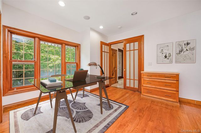 52 Snapdragon Lane, Roslyn Heights, NY 11577