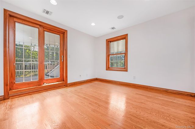 52 Snapdragon Lane, Roslyn Heights, NY 11577