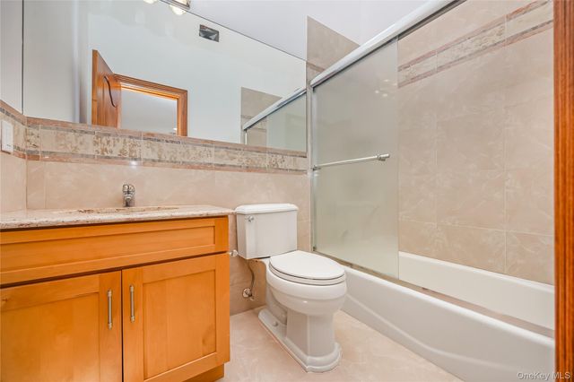 52 Snapdragon Lane, Roslyn Heights, NY 11577