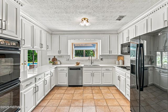 4575 OAK BAY Drive W, Jacksonville, FL 32277