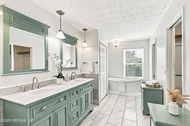 4575 OAK BAY Drive W, Jacksonville, FL 32277