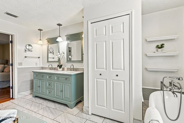4575 OAK BAY Drive W, Jacksonville, FL 32277
