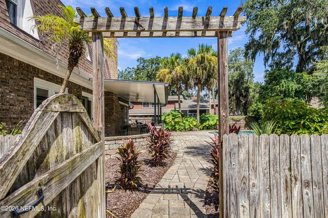 4575 OAK BAY Drive W, Jacksonville, FL 32277