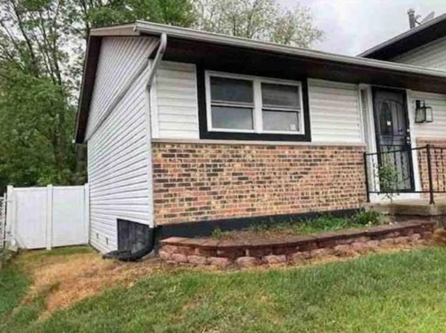 18108 Fountainbleau Drive, Hazel Crest, IL 60429