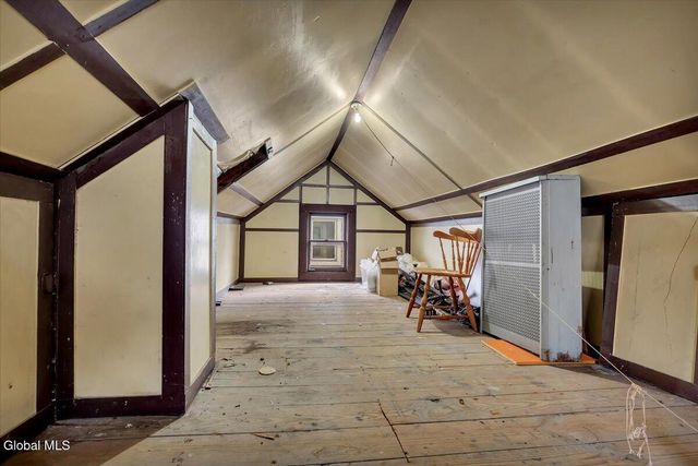 86 Grove Avenue, Albany, NY 12208