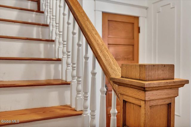 86 Grove Avenue, Albany, NY 12208