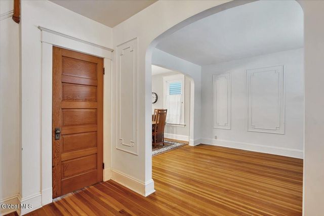 86 Grove Avenue, Albany, NY 12208