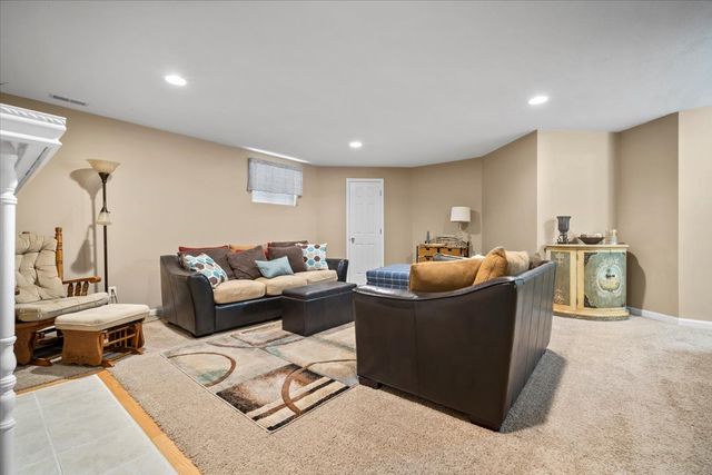 3509 Ballyford Drive, Bloomington, IL 61704