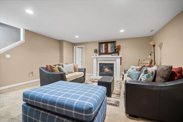 3509 Ballyford Drive, Bloomington, IL 61704