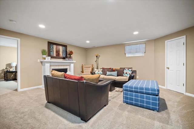 3509 Ballyford Drive, Bloomington, IL 61704