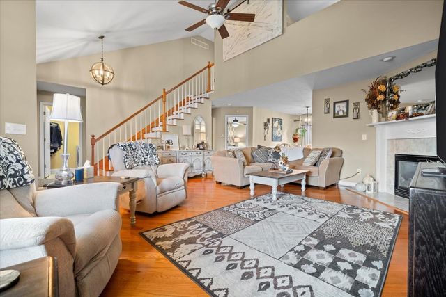 3509 Ballyford Drive, Bloomington, IL 61704