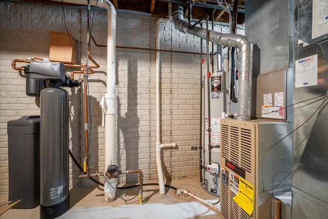 3509 Ballyford Drive, Bloomington, IL 61704