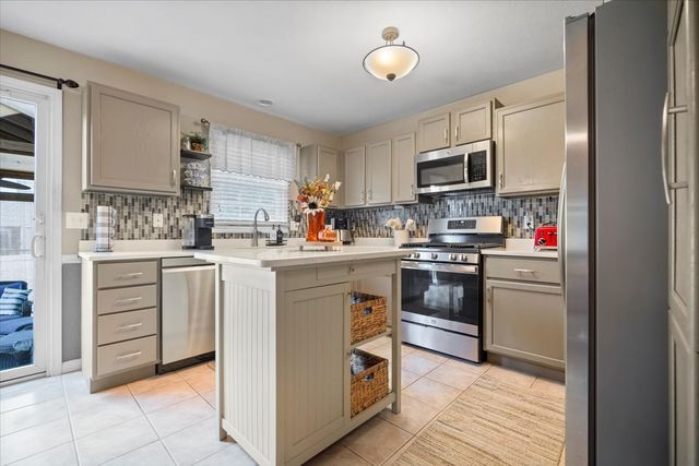 3509 Ballyford Drive, Bloomington, IL 61704