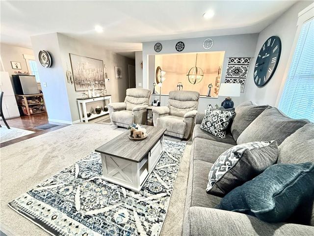 717 E south Avenue, Maryville, MO 64468