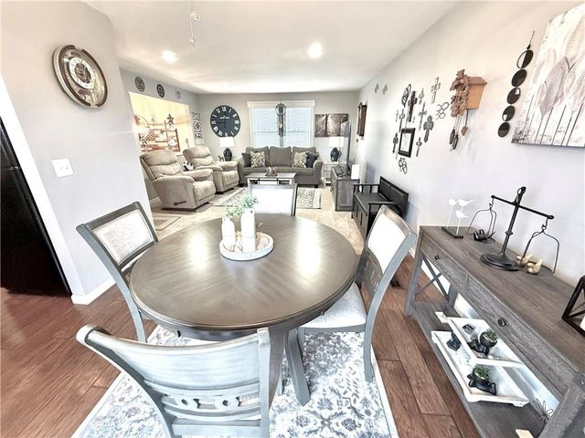 717 E south Avenue, Maryville, MO 64468