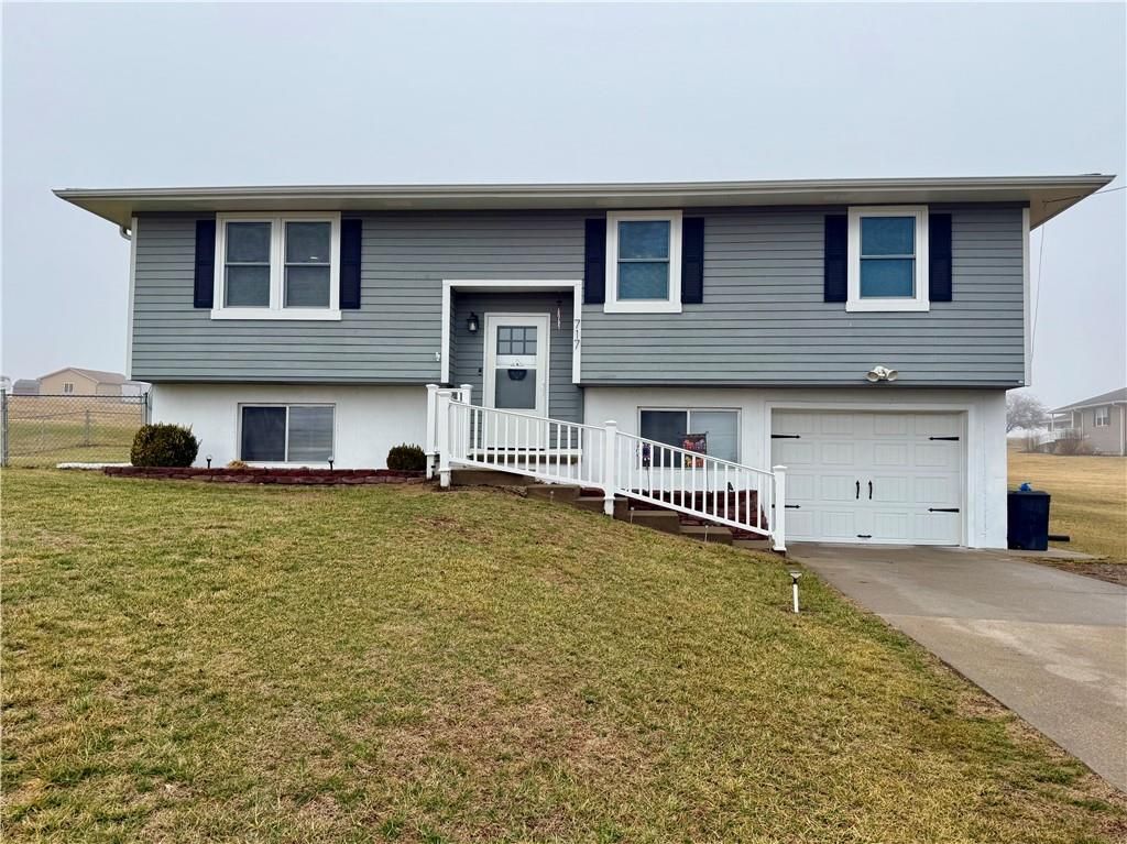 717 E south Avenue, Maryville, MO 64468