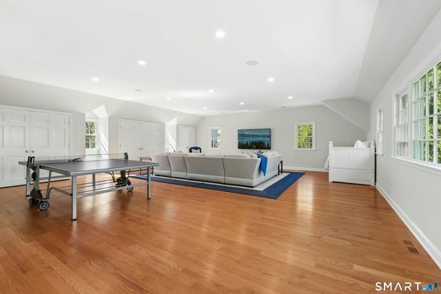 39 Leeuwarden Road, Darien, CT 06820
