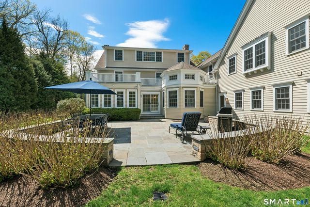 39 Leeuwarden Road, Darien, CT 06820