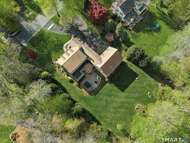 39 Leeuwarden Road, Darien, CT 06820