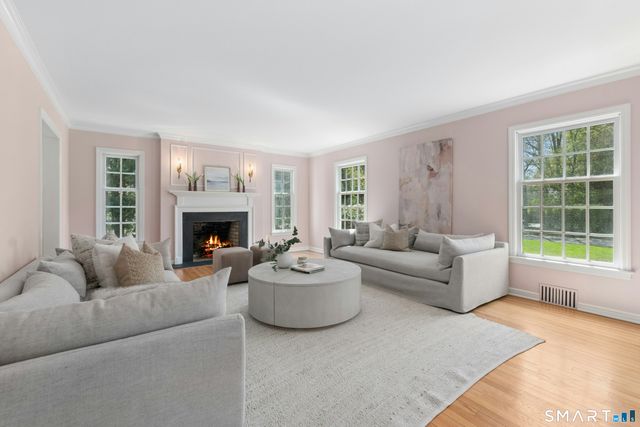 39 Leeuwarden Road, Darien, CT 06820