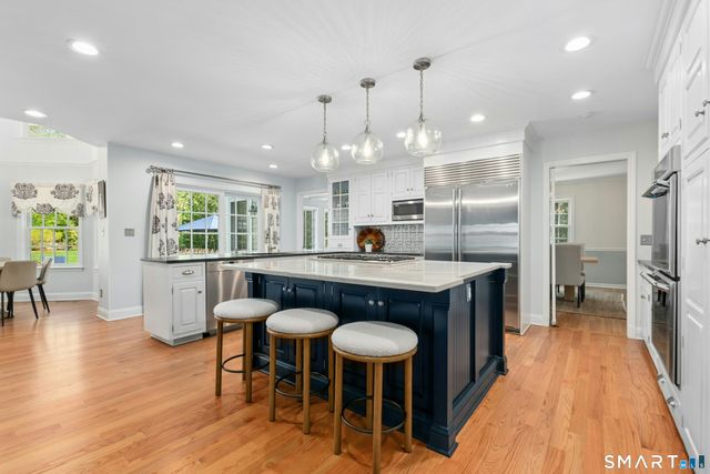 39 Leeuwarden Road, Darien, CT 06820