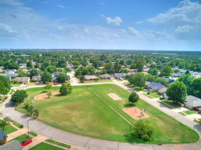 2901 Allens Trail, Edmond, OK 73012
