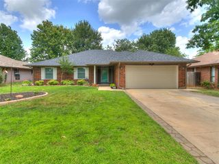 2901 Allens Trail, Edmond, OK 73012