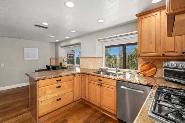 13820 Royal Dornoch Sq, San Diego, CA 92128