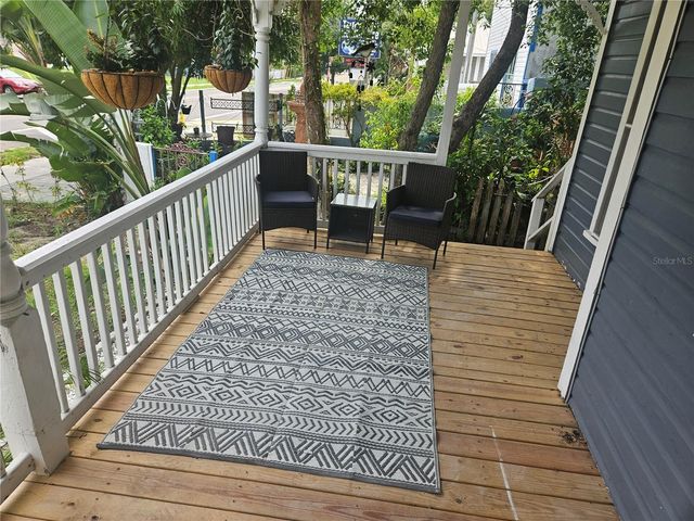 318 E TARPON AVENUE A1, Tarpon Springs, FL 34689