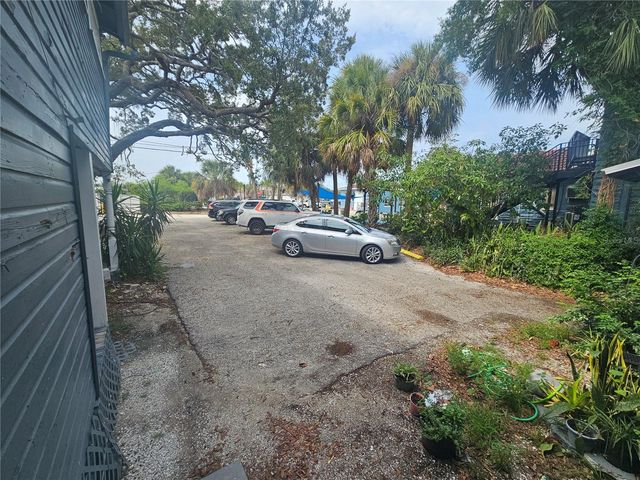 318 E TARPON AVENUE A1, Tarpon Springs, FL 34689