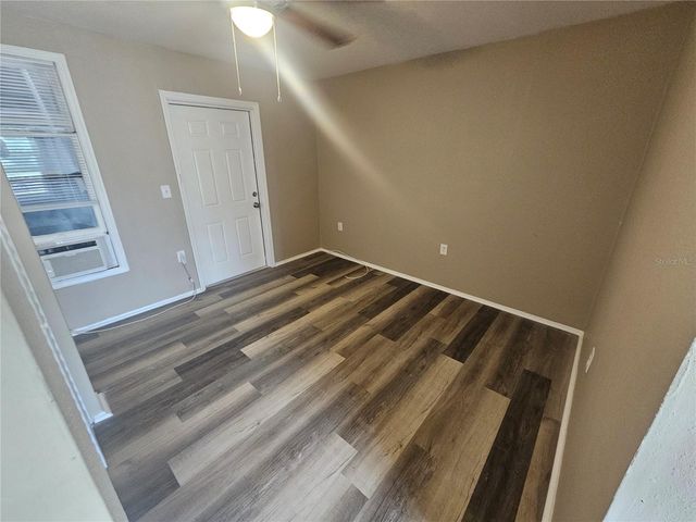 318 E TARPON AVENUE A1, Tarpon Springs, FL 34689