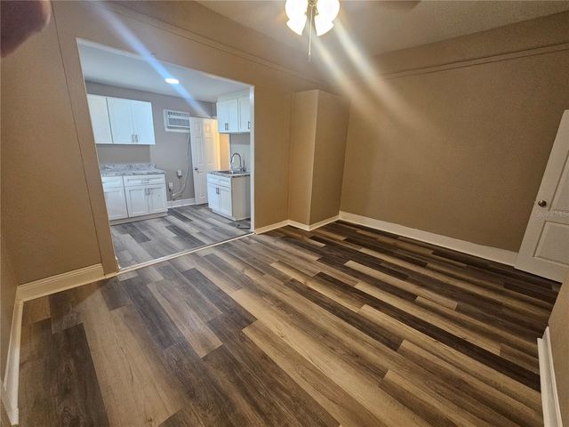 318 E TARPON AVENUE A1, Tarpon Springs, FL 34689