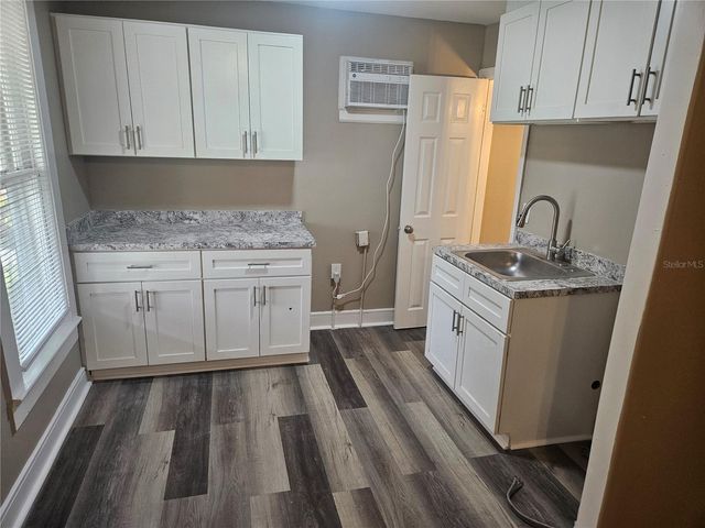 318 E TARPON AVENUE A1, Tarpon Springs, FL 34689