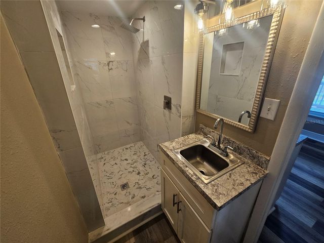 318 E TARPON AVENUE A1, Tarpon Springs, FL 34689