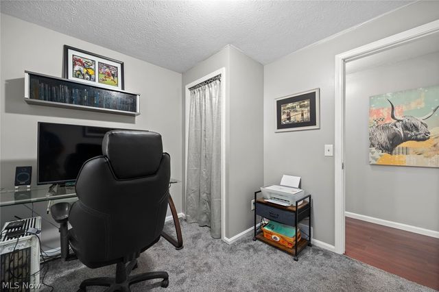 1135 Royal Drive, Amherst, OH 44001