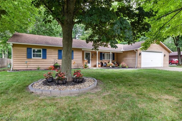 1135 Royal Drive, Amherst, OH 44001