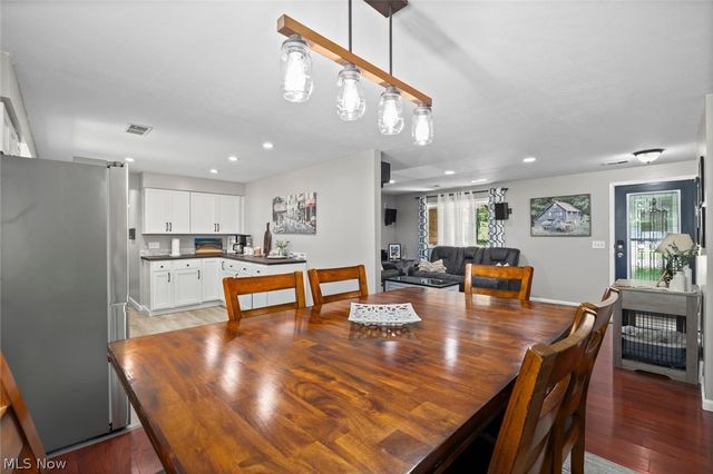 1135 Royal Drive, Amherst, OH 44001
