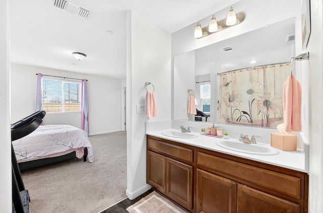 3601 Morning Glory St, Plumas Lake, CA 95961