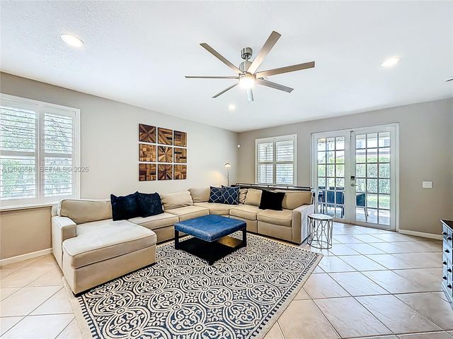 1668 Winterberry Ln, Weston, FL 33327
