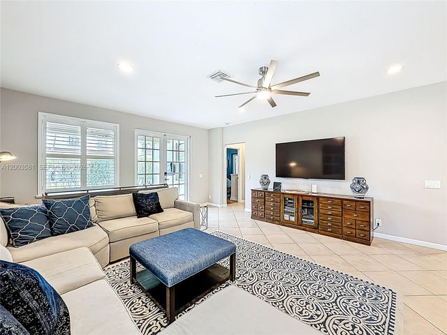 1668 Winterberry Ln, Weston, FL 33327